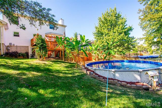 1228 EAGLES CREST Lane, St Charles, MO 63303