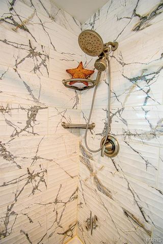 1228 EAGLES CREST Lane, St Charles, MO 63303