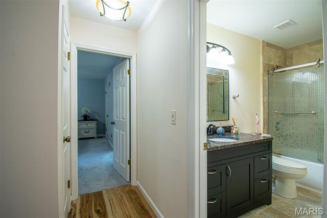 1228 EAGLES CREST Lane, St Charles, MO 63303