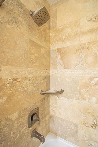 1228 EAGLES CREST Lane, St Charles, MO 63303