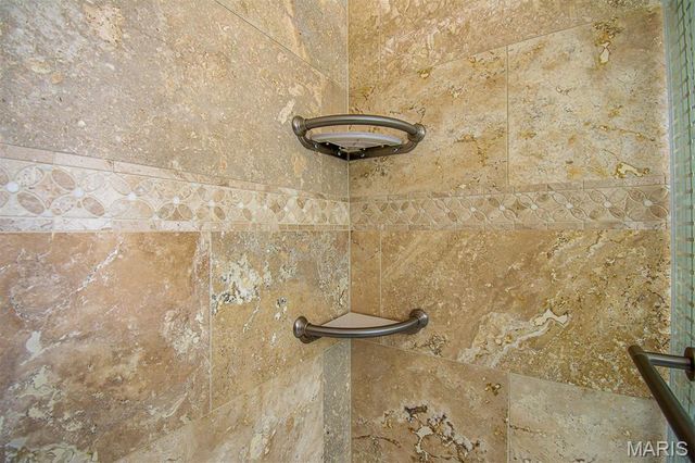 1228 EAGLES CREST Lane, St Charles, MO 63303