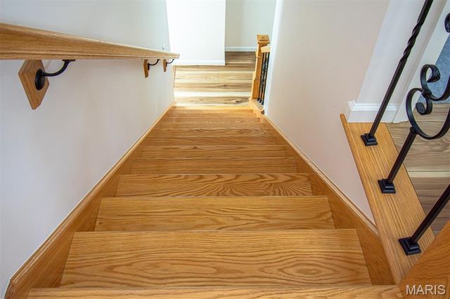 1228 EAGLES CREST Lane, St Charles, MO 63303