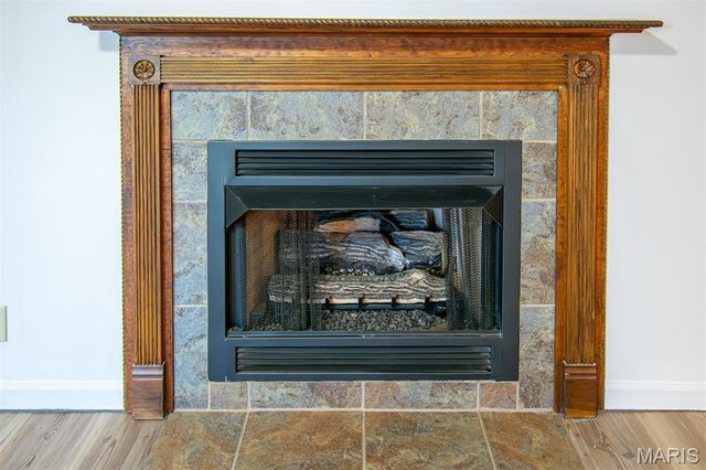 1228 EAGLES CREST Lane, St Charles, MO 63303