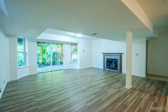 1228 EAGLES CREST Lane, St Charles, MO 63303