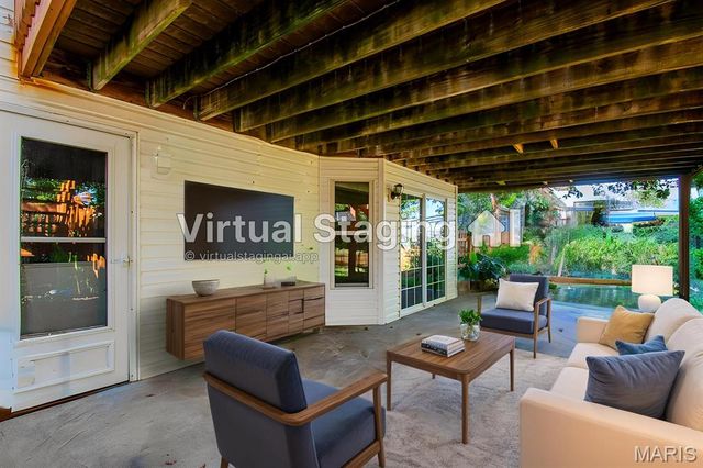 1228 EAGLES CREST Lane, St Charles, MO 63303