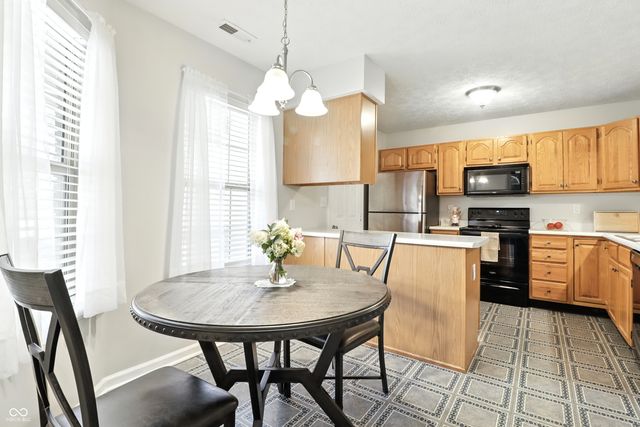 1208 Brittany Circle A, Brownsburg, IN 46112