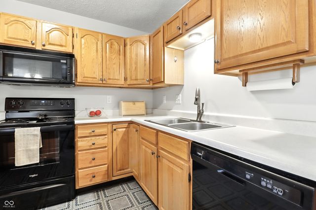 1208 Brittany Circle A, Brownsburg, IN 46112