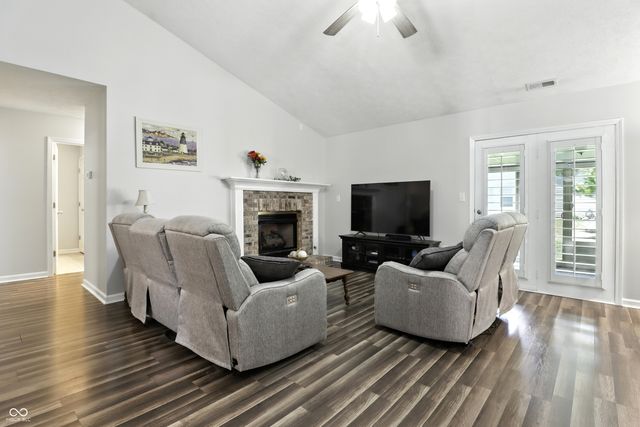 1208 Brittany Circle A, Brownsburg, IN 46112