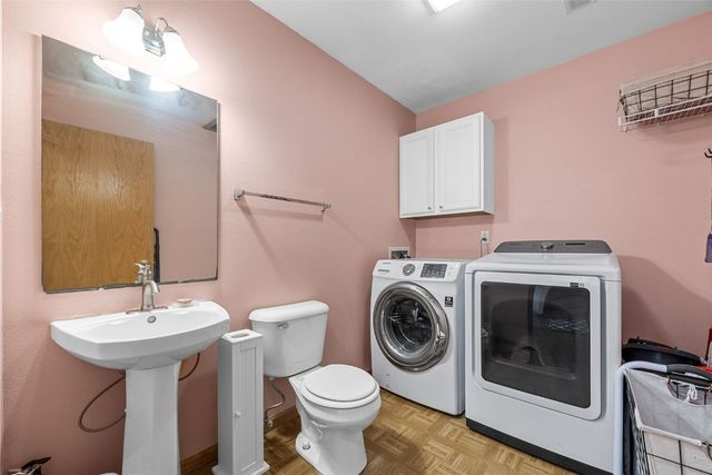 1784 Park Ridge Drive, Coralville, IA 52241