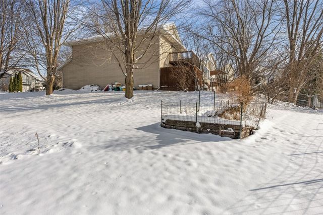 1784 Park Ridge Drive, Coralville, IA 52241