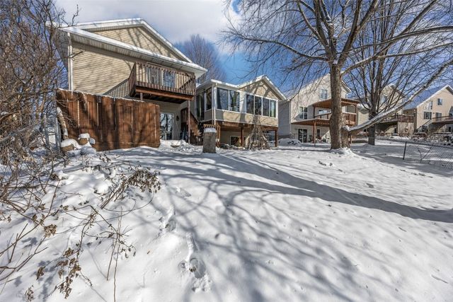 1784 Park Ridge Drive, Coralville, IA 52241