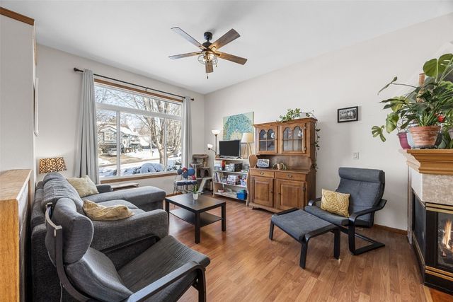 1784 Park Ridge Drive, Coralville, IA 52241