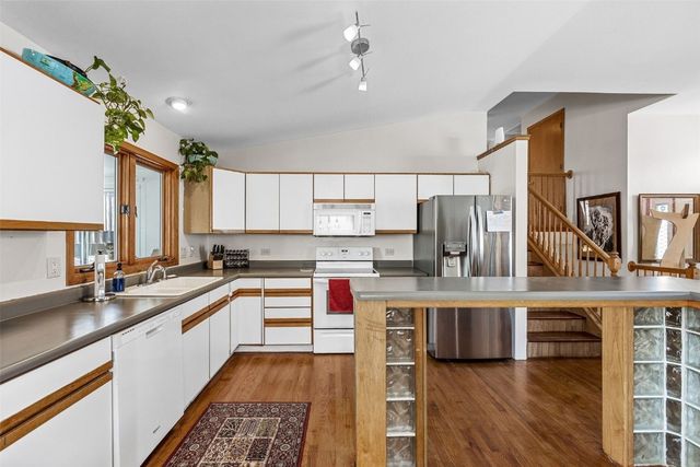 1784 Park Ridge Drive, Coralville, IA 52241