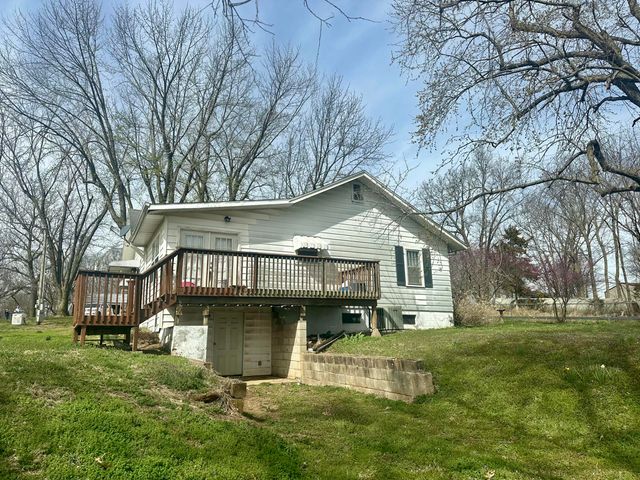20119 Highway Z, Everton, MO 65646