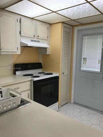 1201 NE 191st St G113, Miami, FL 33179