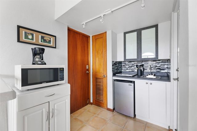 190 CANDELERO DRIVE 9247, Humacao, PR 00791