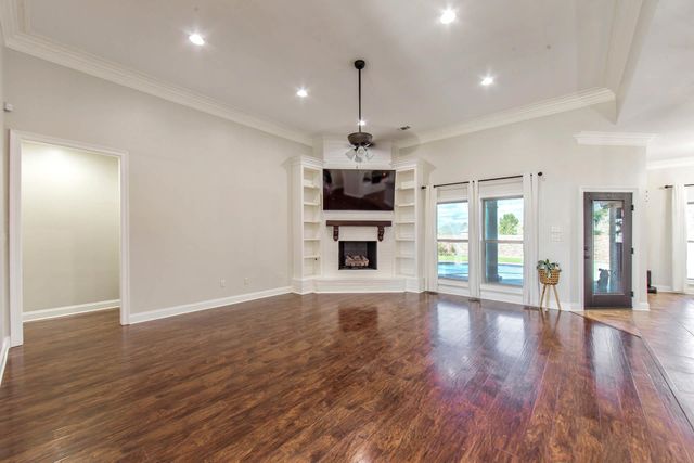 168 Bull Run Rd, Schriever, LA 70395