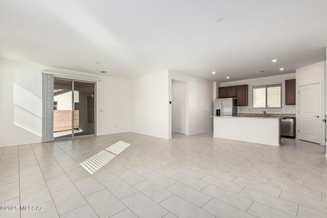 9253 N Agave Gold Road, Tucson, AZ 85742