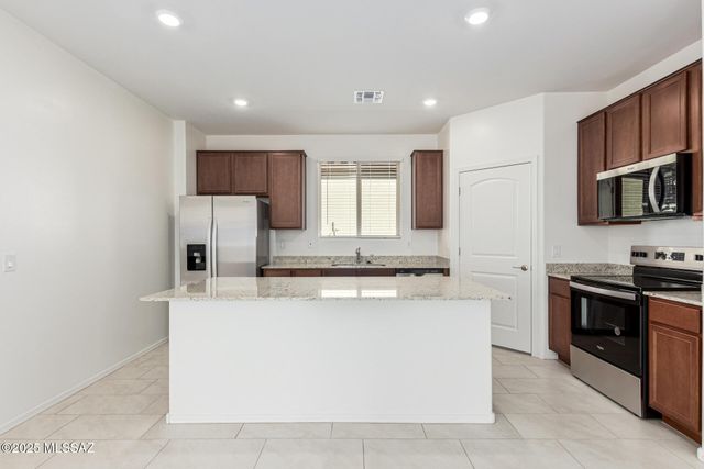 9253 N Agave Gold Road, Tucson, AZ 85742