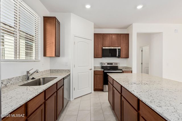 9253 N Agave Gold Road, Tucson, AZ 85742