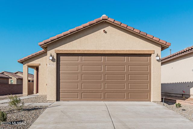 9253 N Agave Gold Road, Tucson, AZ 85742