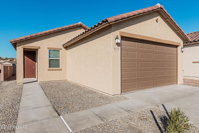 9253 N Agave Gold Road, Tucson, AZ 85742