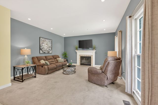 4321 Oakcrest Ln, Hermitage, TN 37076