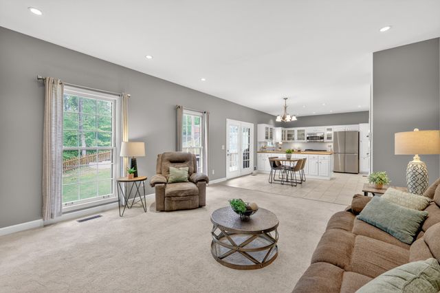 4321 Oakcrest Ln, Hermitage, TN 37076
