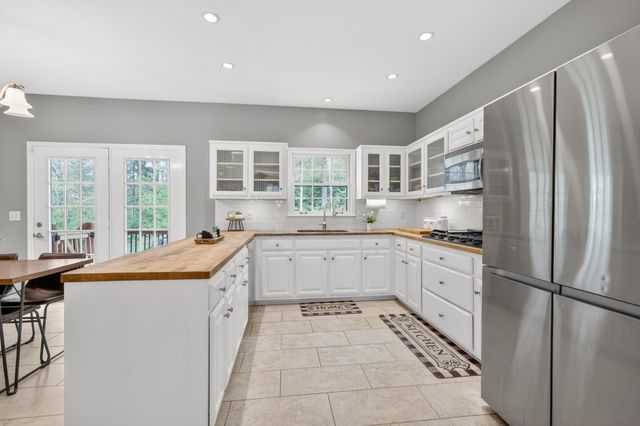 4321 Oakcrest Ln, Hermitage, TN 37076