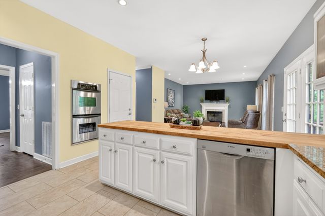 4321 Oakcrest Ln, Hermitage, TN 37076