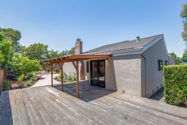 809 Runningwood Circle, Mountain View, CA 94040