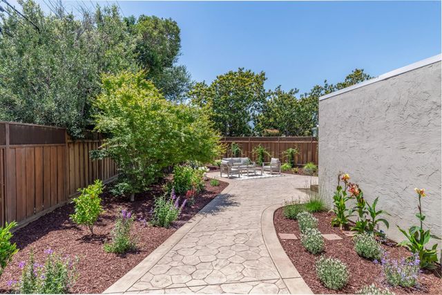 809 Runningwood Circle, Mountain View, CA 94040
