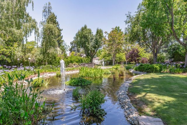 809 Runningwood Circle, Mountain View, CA 94040