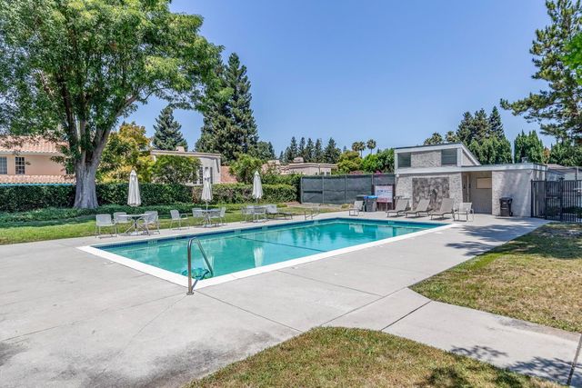 809 Runningwood Circle, Mountain View, CA 94040