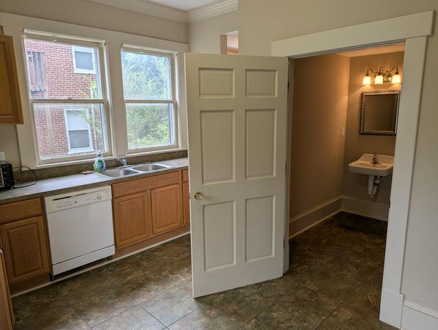 65 E Court ST, Rocky Mount, VA 24151