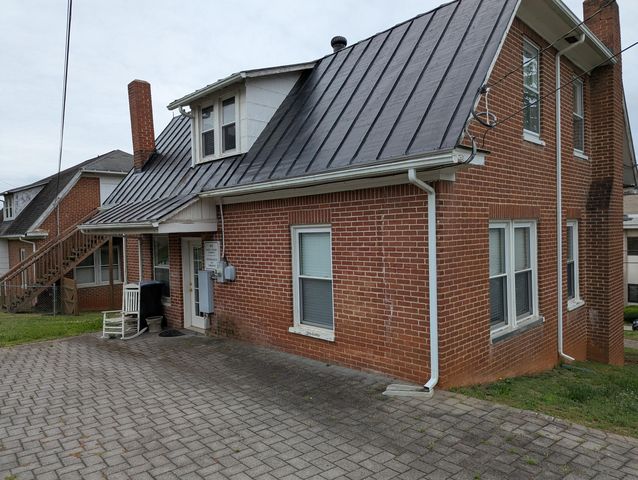 65 E Court ST, Rocky Mount, VA 24151