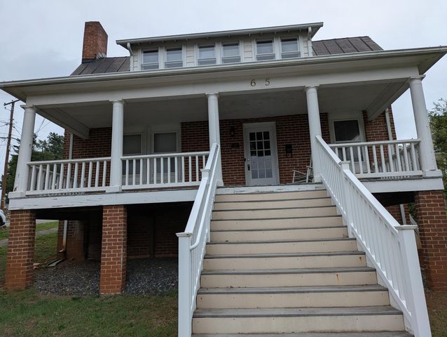 65 E Court ST, Rocky Mount, VA 24151