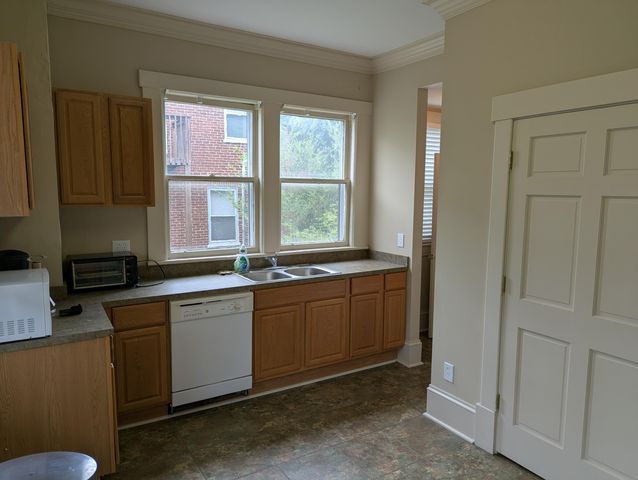 65 E Court ST, Rocky Mount, VA 24151