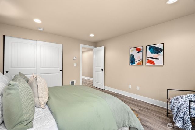 3926 NW Fairway Lane, Bremerton, WA 98312