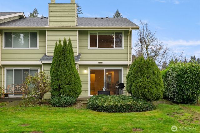 3926 NW Fairway Lane, Bremerton, WA 98312