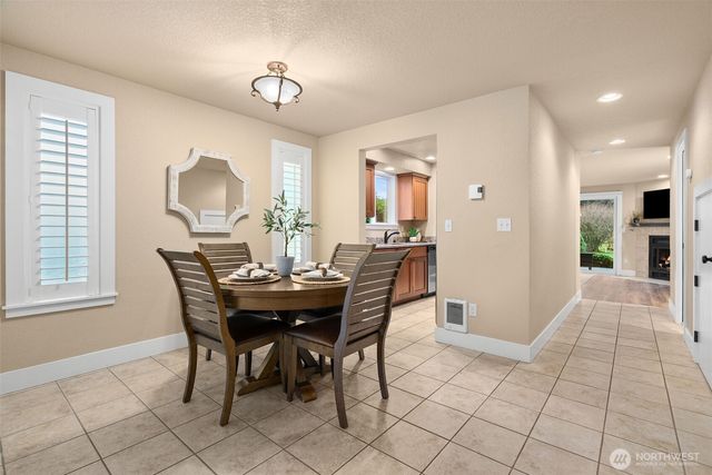 3926 NW Fairway Lane, Bremerton, WA 98312