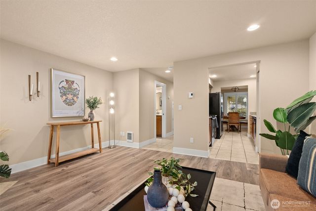 3926 NW Fairway Lane, Bremerton, WA 98312