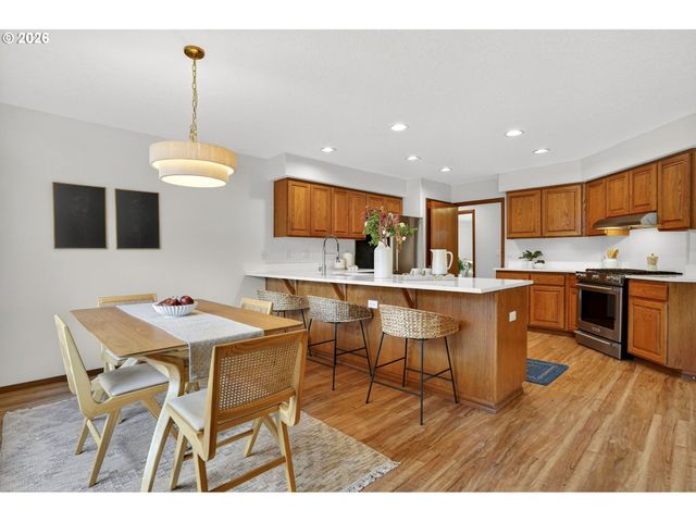 15060 Se DIAMOND Dr, Clackamas, OR 97015