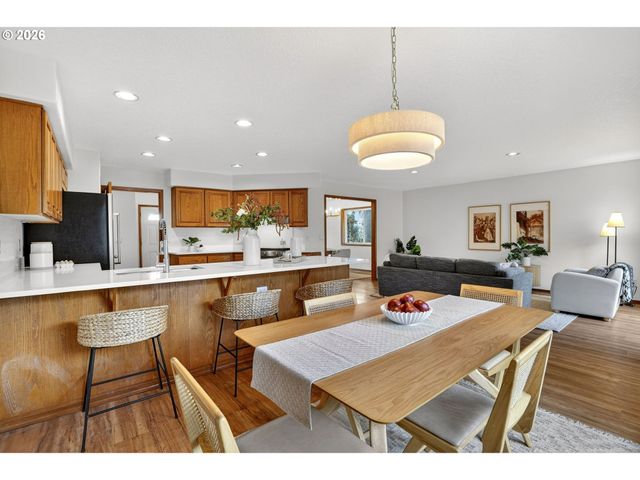 15060 Se DIAMOND Dr, Clackamas, OR 97015