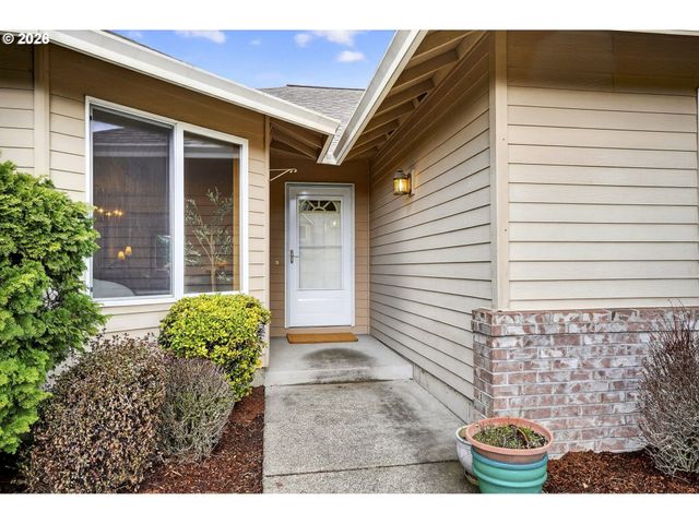 15060 Se DIAMOND Dr, Clackamas, OR 97015