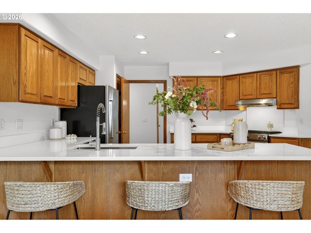 15060 Se DIAMOND Dr, Clackamas, OR 97015