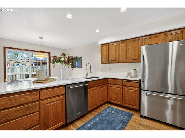 15060 Se DIAMOND Dr, Clackamas, OR 97015