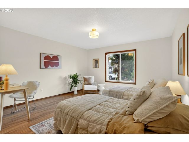 15060 Se DIAMOND Dr, Clackamas, OR 97015