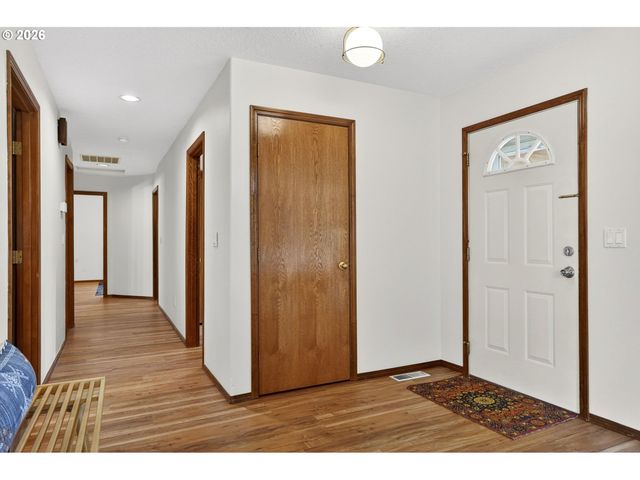 15060 Se DIAMOND Dr, Clackamas, OR 97015