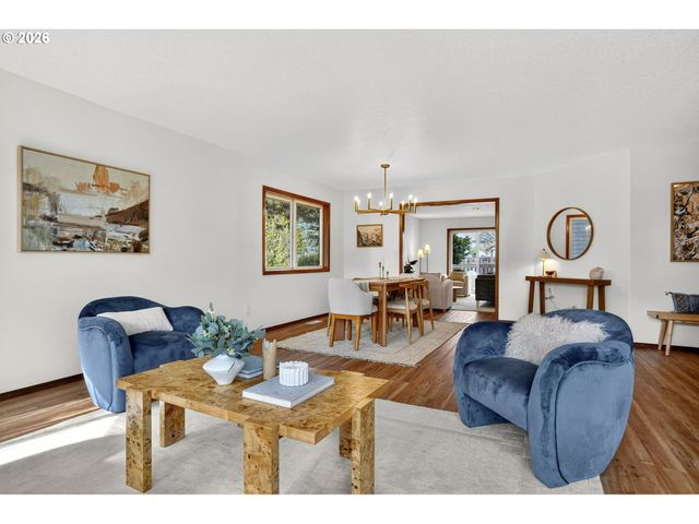 15060 Se DIAMOND Dr, Clackamas, OR 97015